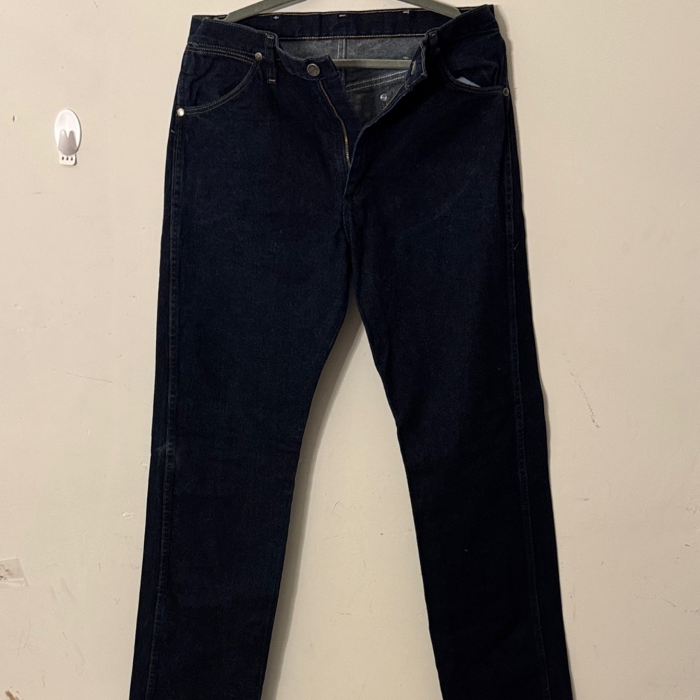 Wrangler Men's Straight Jeans in Deep Navy